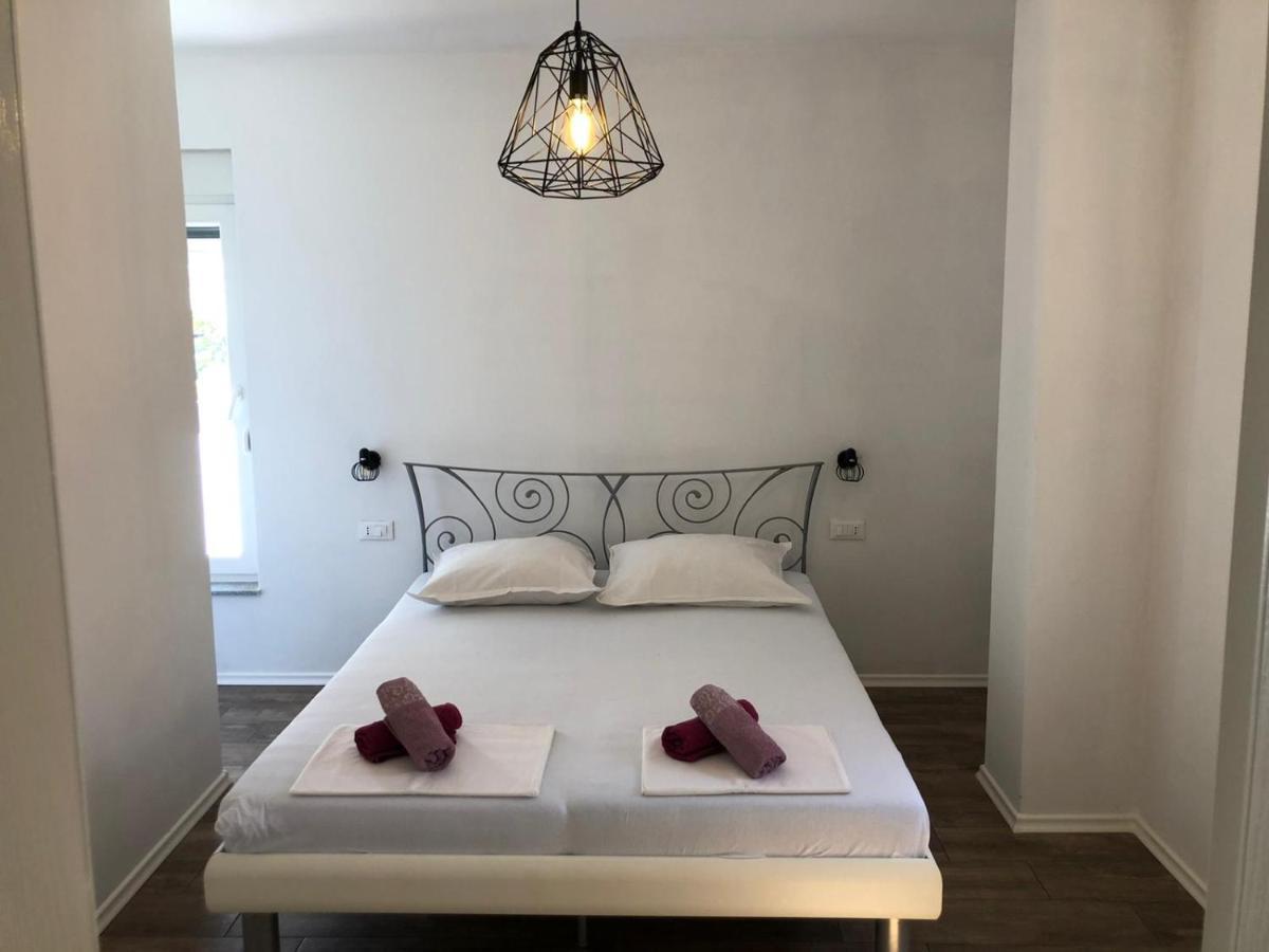Apartments Martina Tisno Luaran gambar