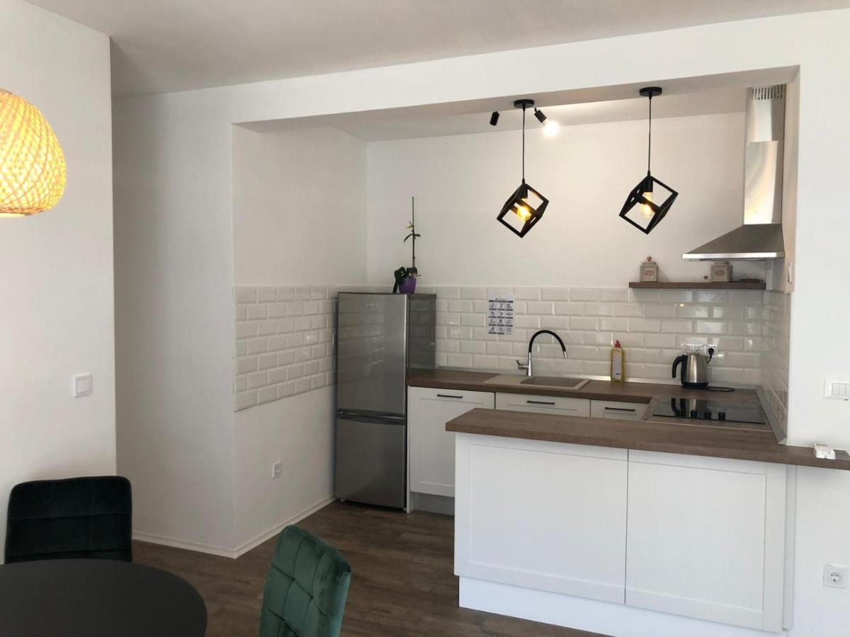 Apartments Martina Tisno Luaran gambar