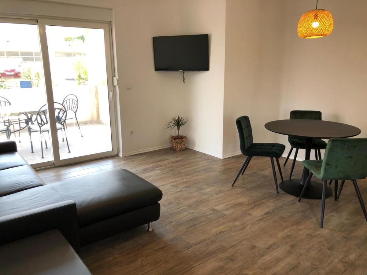 Apartments Martina Tisno Luaran gambar