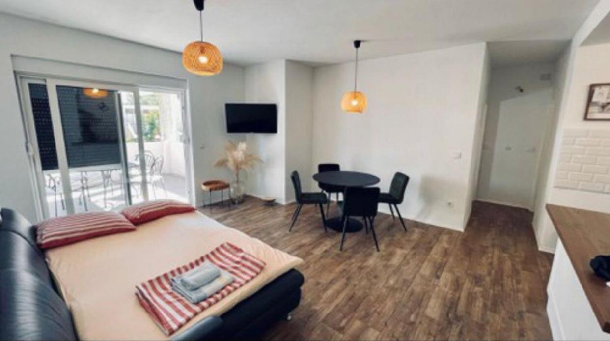 Apartments Martina Tisno Luaran gambar