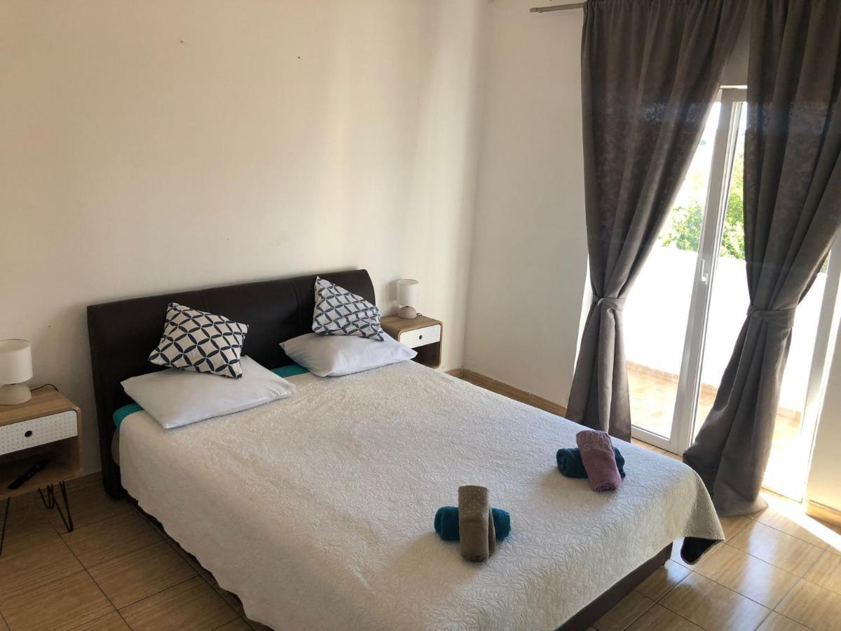 Apartments Martina Tisno Luaran gambar