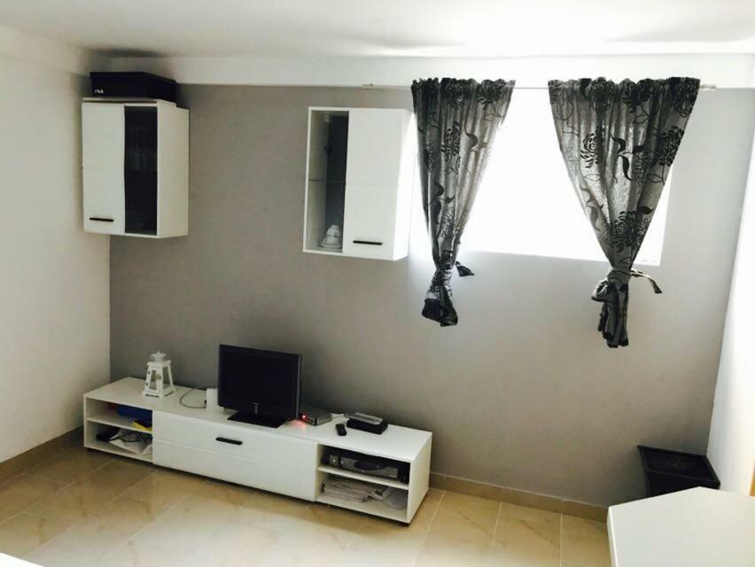 Apartments Martina Tisno Luaran gambar